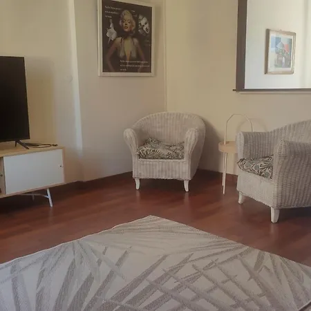 In Centro Dom wakacyjny Lecco